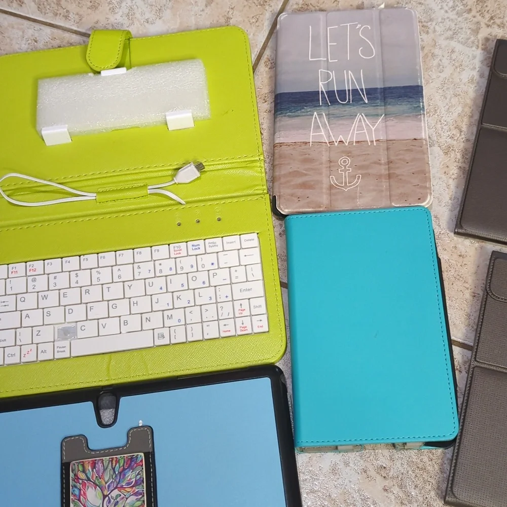 SELLERS BUNDLE ALERT * Misc Tablet Cases